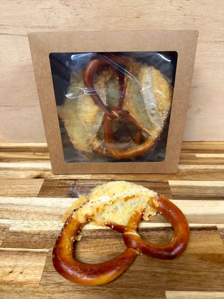 Frozen Pretzel Cheese & Onion Flakes - 4 pack - 480g